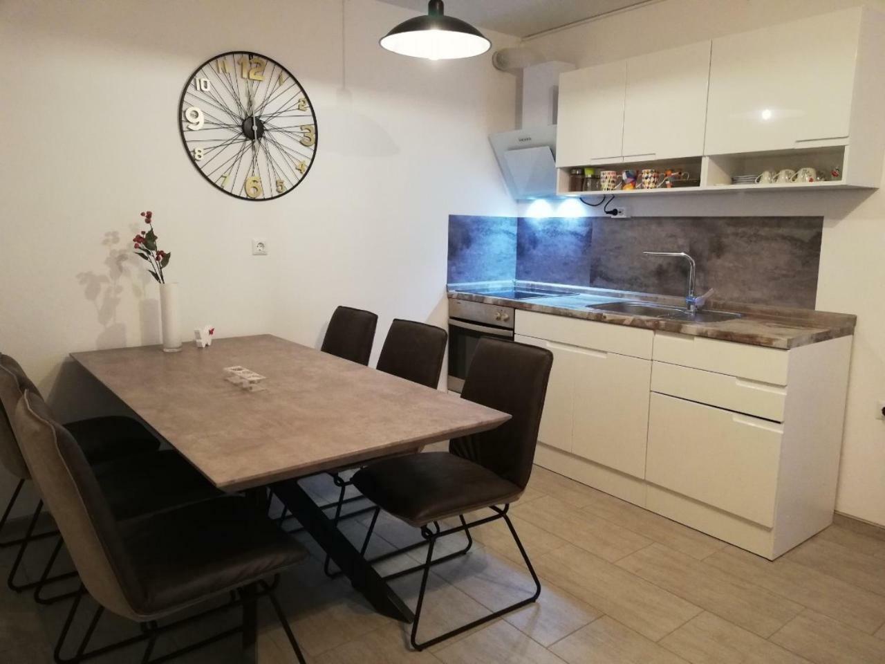 Apartma Stela In Terme Catez Чатеж-об-Сави Экстерьер фото